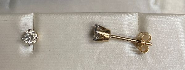 Picture of Diamond Stud Earrings-.25cttw