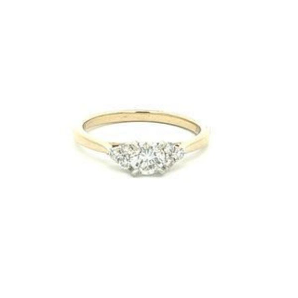Picture of Elle's Engagement Ring