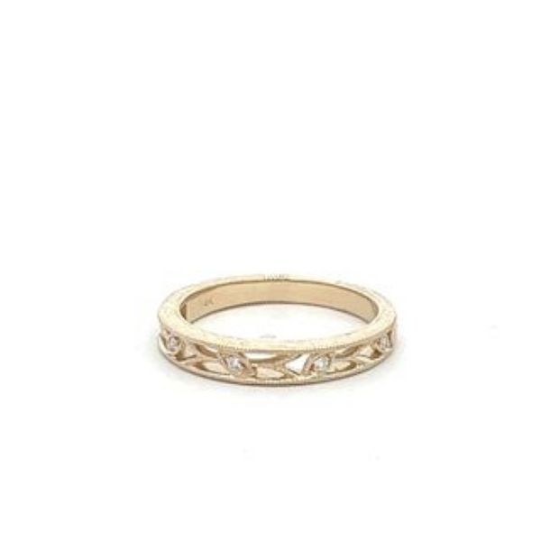 Picture of Diamond Leaf Carved Band